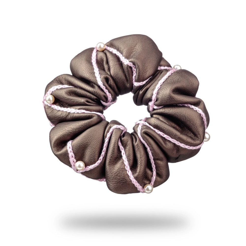 Malkiele designer, brown scrunchie for woman, vegan leather, embellished with 6 white pearls from Swarovski® and pink silk knit ribbon, premium and sustainable, name Ambitious.