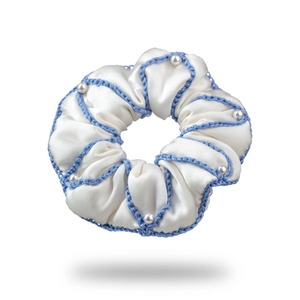 Malkiele designer, white silk scrunchie for woman, embellished with 6 white pearls from Swarovski® and light blue silk knit ribbon, premium and sustainable, name Majestic.